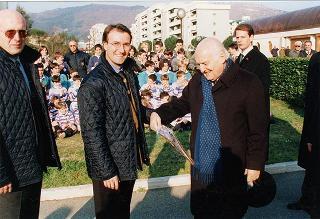 Visita del Presidente della Repubblica nella città di Prato in occasione della cerimonia di consegna della Medaglia d'argento al Valor Militare per attività partigiana al Gonfalone della città