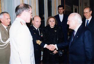 Incontro del Presidente della Repubblica Oscar Luigi Scalfaro con il Generale Klaus Naumann, nuovo presidente del Comitato militare della NATO