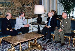 Incontro del Presidente della Repubblica Oscar Luigi Scalfaro con il Generale Klaus Naumann, nuovo presidente del Comitato militare della NATO