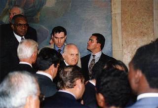 Visita del Presidente della Repubblica alla città di Lisbona per l'insediamento del nuovo Presidente del Portogallo Jorge Sampaio