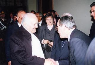 Visita del Presidente della Repubblica alla città di Lisbona per l'insediamento del nuovo Presidente del Portogallo Jorge Sampaio
