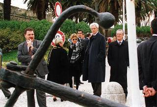 Visita del Presidente della Repubblica alla città di Lisbona per l'insediamento del nuovo Presidente del Portogallo Jorge Sampaio