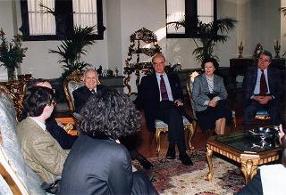 Visita alla città di Firenze. Incontro del Presidente della Repubblica con una rappresentanza di giovani collaboratori della pagina pratese del periodico diocesano "Toscana oggi. La voce"