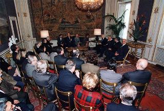 Prof.ssa Luisa Santolini, segretario generale del "Forum" delle Associazioni familiari, con gli esponenti del sodalizio