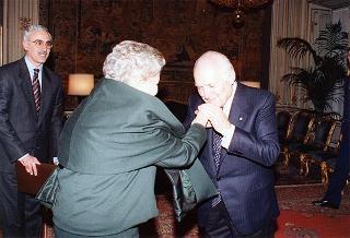 On. prof. Franco Foschi, direttore del Centro nazionale di studi leopardiani, con alcuni esponenti, per presentare la grande edizione dei manoscrtitti dello Zibaldone