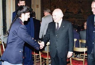 Vincitori delle borse di studio assegnate dai Rotary romani ad orfani di Caduti delle forze dell'ordine