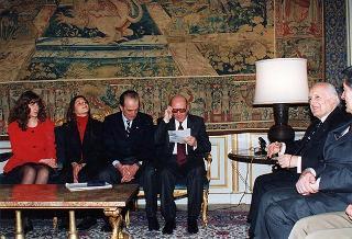 Vincitori delle borse di studio assegnate dai Rotary romani ad orfani di Caduti delle forze dell'ordine