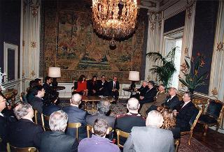 Vincitori delle borse di studio assegnate dai Rotary romani ad orfani di Caduti delle forze dell'ordine