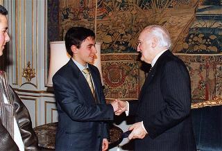 Vincitori delle borse di studio assegnate dai Rotary romani ad orfani di Caduti delle forze dell'ordine