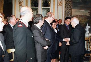 Vincitori delle borse di studio assegnate dai Rotary romani ad orfani di Caduti delle forze dell'ordine