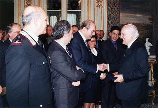 Vincitori delle borse di studio assegnate dai Rotary romani ad orfani di Caduti delle forze dell'ordine