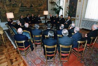 Ing, Giulio Bisoffi, presidente della Società Cattolica di Assicurazione, con il Consiglio di amministrazione, per il I centenario di fondazione della Società