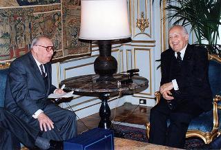 Ing, Giulio Bisoffi, presidente della Società Cattolica di Assicurazione, con il Consiglio di amministrazione, per il I centenario di fondazione della Società