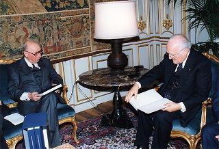 Ing, Giulio Bisoffi, presidente della Società Cattolica di Assicurazione, con il Consiglio di amministrazione, per il I centenario di fondazione della Società
