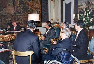 Prof. In Yung Chung, presidente dell'Associazione Corea-Italia, on. prof. Giorgio De Giuseppe e S.E. Doo Byong Shin, ambasciatore della Repubblica di Corea a Roma