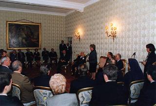 Incontro del Presidente della Repubblica Oscar Luigi Scalfaro con l'On. prof.ssa Maria Pia Garavaglia, commissario straordinario della Croce Rossa Italiana, con i partecipanti all'Assemblea generale delle Croci Rosse Europee