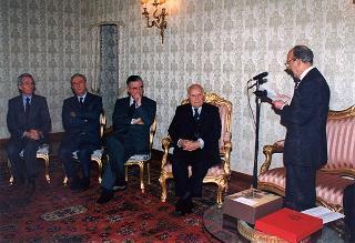 Il Presidente della Repubblica Oscar Luigi Scalfaro riceve in udienza una delegazione di Difensori civici regionali