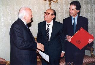 Il Presidente della Repubblica Oscar Luigi Scalfaro riceve in udienza una delegazione di Difensori civici regionali