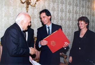 Il Presidente della Repubblica Oscar Luigi Scalfaro riceve in udienza una delegazione di Difensori civici regionali
