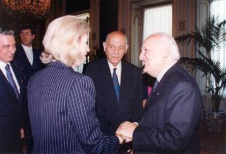 Il Presidente della Repubblica Oscar Luigi Scalfaro con il Maestro Sir Georg Solti e consorte