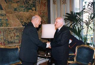 Il Presidente della Repubblica Oscar Luigi Scalfaro con il Maestro Sir Georg Solti e consorte