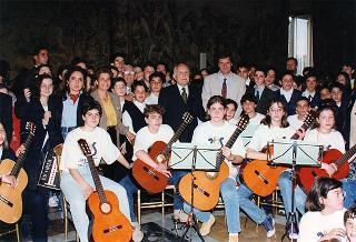 Delegazione di partecipanti alla VII Rassegna nazionale delle scuole medie ad indirizzo musicale