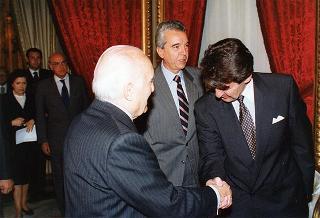 Gruppo di giovani dell'Associazione internazionale "Viva la gente"