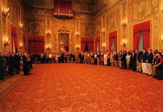 Gruppo di giovani dell'Associazione internazionale "Viva la gente"