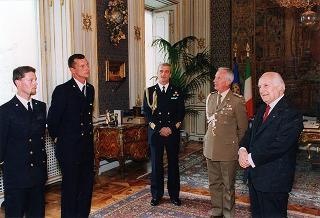 Delegazione della Scuola allievi sotufficiali della Marina Militare, in servizio di guardia d'onore al Palazzo del Quirinale