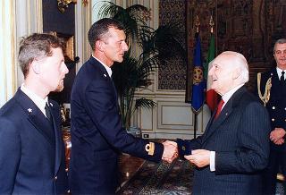 Delegazione della Scuola allievi sotufficiali della Marina Militare, in servizio di guardia d'onore al Palazzo del Quirinale