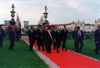 Friuli Venezia Giulia: interventi del Presidente della Repubblica a Codroipo, per la cerimonia promossa dalla Regione nel ventennale del terremoto del 1976; a Udine, per la 69^ Adunata nazionale degli alpini; a Palmanova, per un incontro con l'Amministrazione comunale