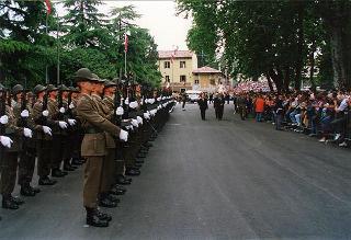 Friuli Venezia Giulia: interventi del Presidente della Repubblica a Codroipo, per la cerimonia promossa dalla Regione nel ventennale del terremoto del 1976; a Udine, per la 69^ Adunata nazionale degli alpini; a Palmanova, per un incontro con l'Amministrazione comunale