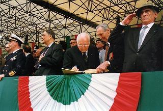 Friuli Venezia Giulia: interventi del Presidente della Repubblica a Codroipo, per la cerimonia promossa dalla Regione nel ventennale del terremoto del 1976; a Udine, per la 69^ Adunata nazionale degli alpini; a Palmanova, per un incontro con l'Amministrazione comunale
