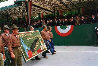 Friuli Venezia Giulia: interventi del Presidente della Repubblica a Codroipo, per la cerimonia promossa dalla Regione nel ventennale del terremoto del 1976; a Udine, per la 69^ Adunata nazionale degli alpini; a Palmanova, per un incontro con l'Amministrazione comunale