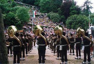 Friuli Venezia Giulia: interventi del Presidente della Repubblica a Codroipo, per la cerimonia promossa dalla Regione nel ventennale del terremoto del 1976; a Udine, per la 69^ Adunata nazionale degli alpini; a Palmanova, per un incontro con l'Amministrazione comunale