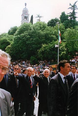 Friuli Venezia Giulia: interventi del Presidente della Repubblica a Codroipo, per la cerimonia promossa dalla Regione nel ventennale del terremoto del 1976; a Udine, per la 69^ Adunata nazionale degli alpini; a Palmanova, per un incontro con l'Amministrazione comunale