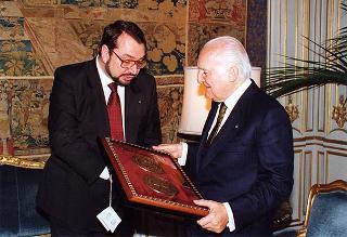 Andrea Bottaro, presidente del Collegio nazionale dei periti agrari, con gli esponenti del sodalizio, in occasione del X Congresso nazionale del Collegio professionale