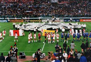 Roma, Stadio Olimpico: intervento del Presidente della Repubblica alla finale della Coppa dei Campioni di calcio Ajax-Juventus