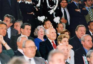 Roma, Stadio Olimpico: intervento del Presidente della Repubblica alla finale della Coppa dei Campioni di calcio Ajax-Juventus