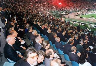 Roma, Stadio Olimpico: intervento del Presidente della Repubblica alla finale della Coppa dei Campioni di calcio Ajax-Juventus