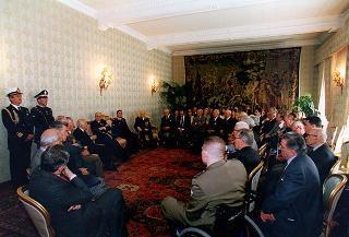 Avv. Furio Lauri, presidente ff. del Gruppo delle Medaglie d'oro al Valor Militare d'Italia, con i decorati viventi e i familiari dei decorati scomparsi