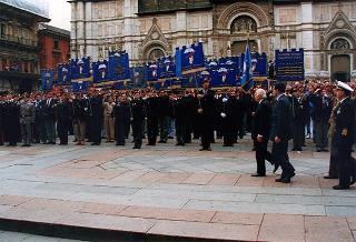 Emilia Romagna: intervento del Presidente della Repubblica a Bologna, per il Raduno nazionale dell'Associazione paracadusti d'Italia e per il concomitante giuramento solenne degli allievi paracadutisti della Brigata Folgore, ed a Fontanelice per l'inaugurazione della Casa di recupero per giovani tossicodipendenti "Villa Traversa"