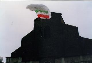 Emilia Romagna: intervento del Presidente della Repubblica a Bologna, per il Raduno nazionale dell'Associazione paracadusti d'Italia e per il concomitante giuramento solenne degli allievi paracadutisti della Brigata Folgore, ed a Fontanelice per l'inaugurazione della Casa di recupero per giovani tossicodipendenti "Villa Traversa"