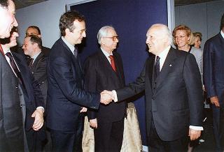 Roma: intervento del Presidente della Repubblica, in forma ufficiale, alla Festa della polizia 1996