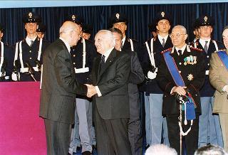 Roma: intervento del Presidente della Repubblica, in forma ufficiale, alla Festa della polizia 1996