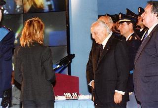 Roma: intervento del Presidente della Repubblica, in forma ufficiale, alla Festa della polizia 1996