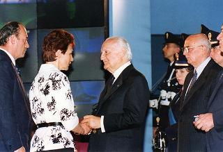 Roma: intervento del Presidente della Repubblica, in forma ufficiale, alla Festa della polizia 1996