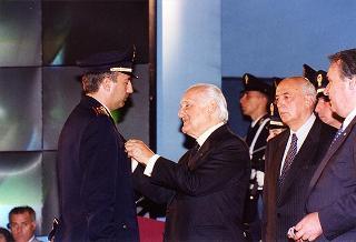 Roma: intervento del Presidente della Repubblica, in forma ufficiale, alla Festa della polizia 1996