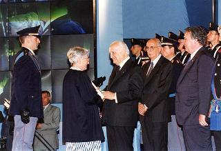 Roma: intervento del Presidente della Repubblica, in forma ufficiale, alla Festa della polizia 1996