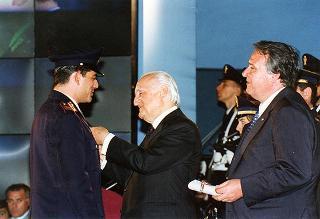 Roma: intervento del Presidente della Repubblica, in forma ufficiale, alla Festa della polizia 1996